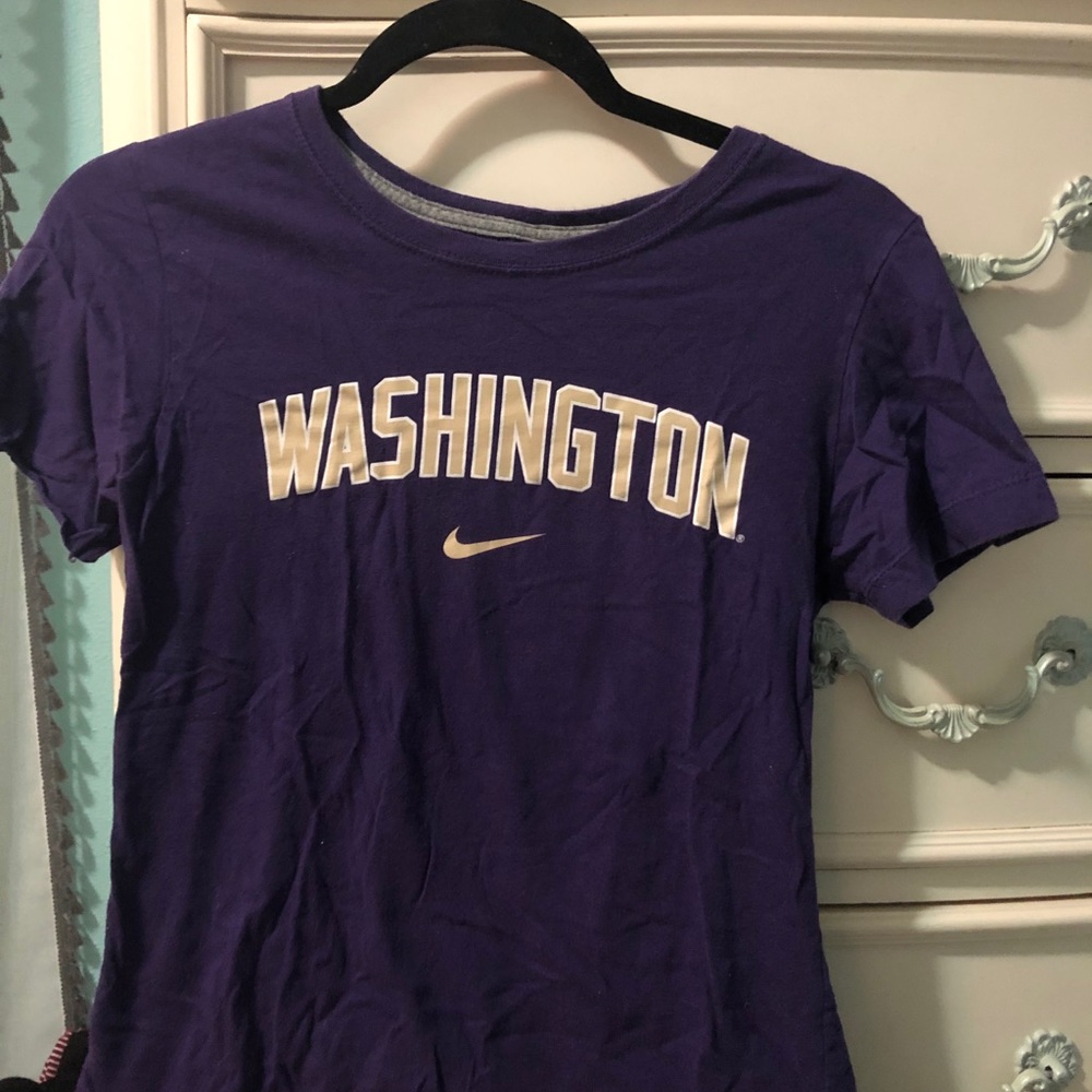 Washington huskies tee shirt